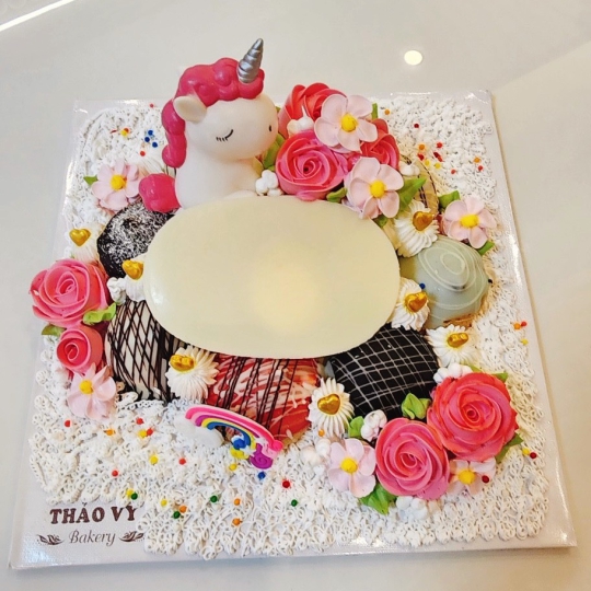bánh su xếp thành hình bánh kem #2